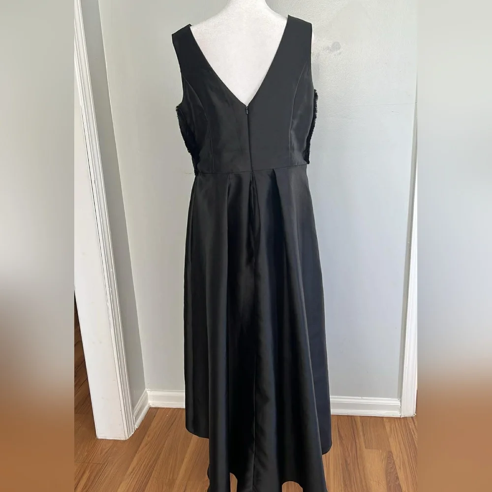 ALFRED SUNG Elegant Black Maxi Dress with Fur Details - Picture 4 of 9